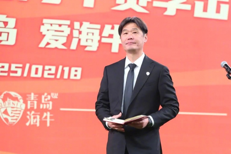  多名媒體人士點(diǎn)評海牛：引援老中青都有，就看李霄鵬的捏合能力了