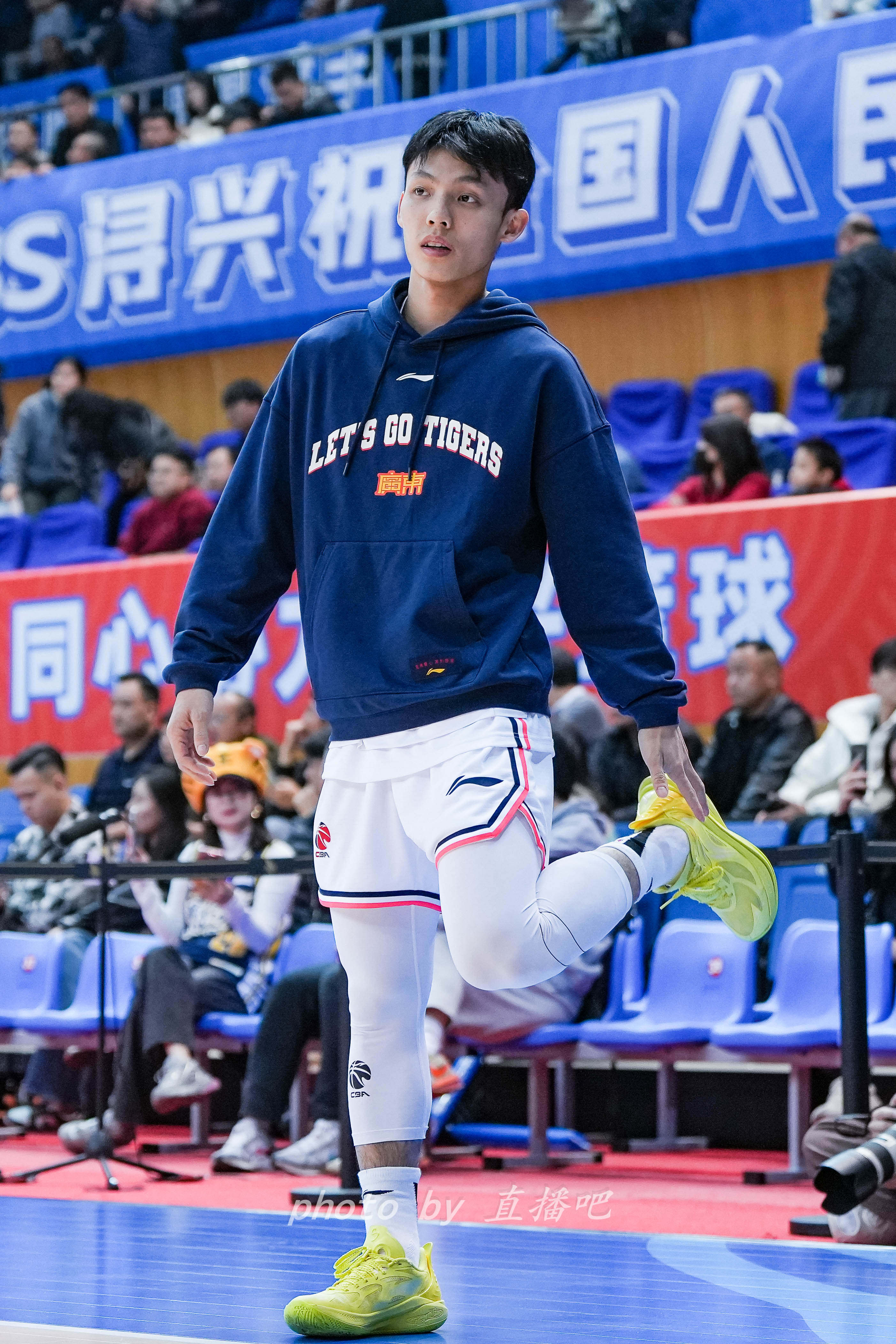  “控球中鋒”！徐杰這身體素質(zhì)有億點東西