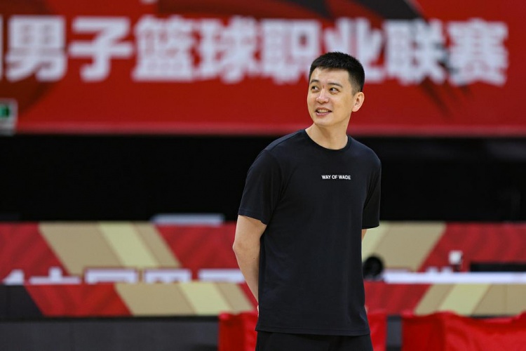  主場迎戰(zhàn)山東！楊鳴：最后一輪決定我們能否進前四 認真做好準(zhǔn)備