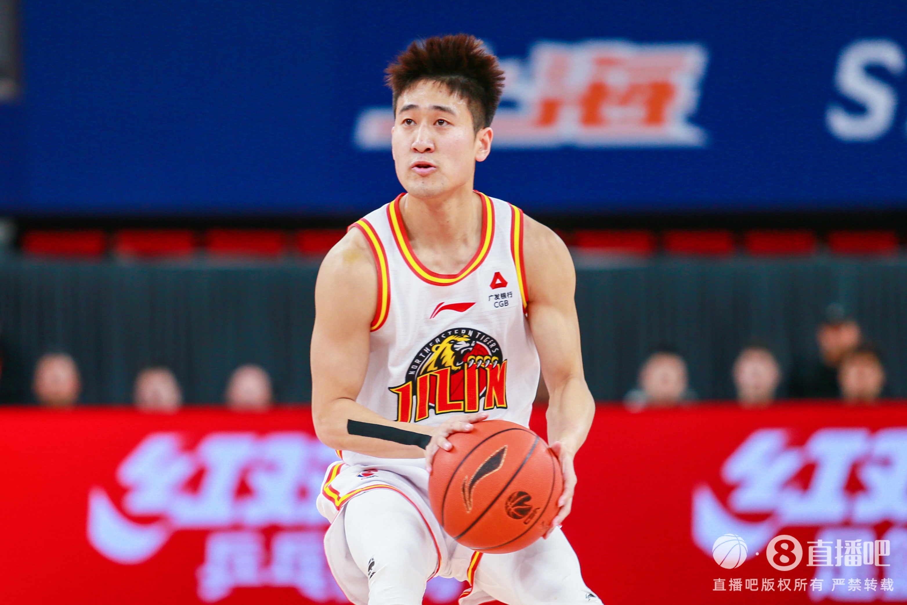  效率不高！姜偉澤13中5拿到14分 三分9中2
