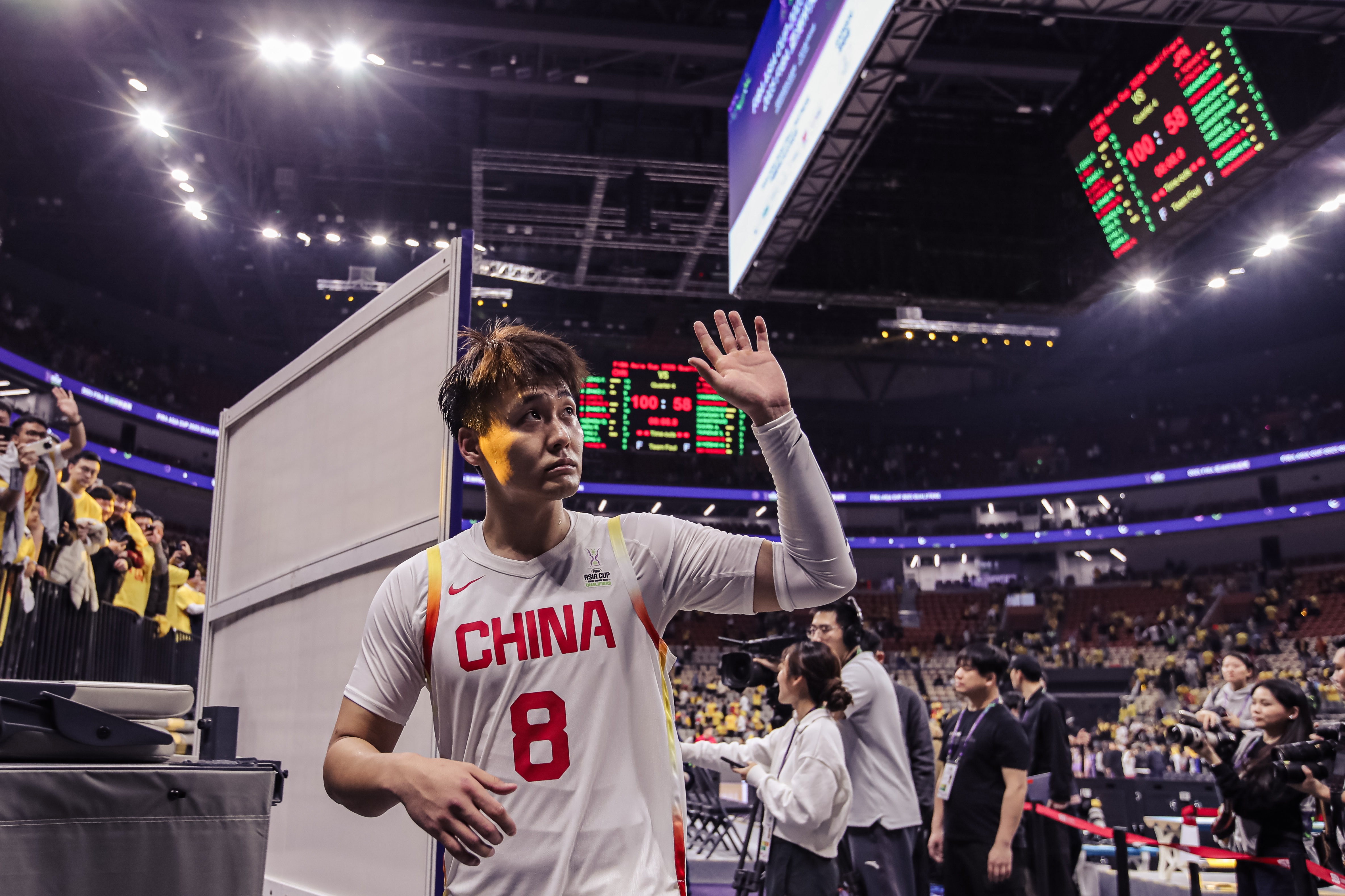  奠定基調(diào)！趙睿三分4中3攻下15+5+5 次節(jié)連得10分帶隊(duì)拉開分差